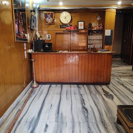 Hotel Divya Варанаси Екстериор снимка